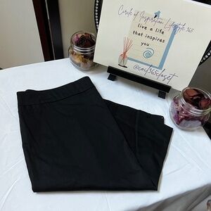 NWOT Women's Dress Skirt Size 10 Black Semi Stretch